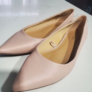 Like new Express flats size 8
